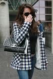 th_10427_celeb-city.org_Penelope_Cruz_arriving_at_LAX_airport_0002_122_1171lo.jpg
