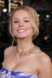 th_79271_Kristen_Bell_-_Forgetting_Sarah_Marshall_premiere_in_Hollywood_-_April_10_2008_204_122_210lo.jpg