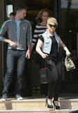 th_32580_celebrity_paradise.com_KellyOsbourne2011_03_18_shoppingatBarneysinBeverlyHillsTheElder_1_122_220lo.jpg