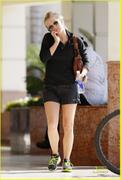 th_296302148_julianne_hough_diablo_cody_film07_122_378lo.jpg