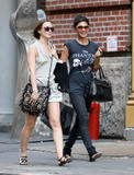 th_21677_LeightonMeester_JessicaSzohr07222009SoHoShoppinginNYC14_123_386lo.jpg