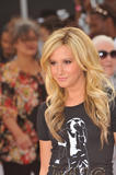 th_49377_celebrity-paradise.com-The_Elder-Ashley_Tisdale_2009-10-27_-_This_Is_It_Premiere_at_the_Nokia_Theatre_670_122_39lo.jpg