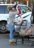 th_14961_Preppie_Hilary_Duff_grocery_shopping_27_122_528lo.jpg