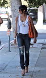th_63675_Preppie_-_Ciara_shops_Christian_Louboutin_in_Beverly_Hills_-_July_28_2009_898_122_595lo.jpg