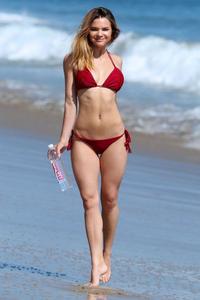 Kaili Thorne – “138 Water” Bikini Photoshoot in Malibu 2412umeap2.jpg