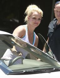 -Britney-Spears-At-A-Dance-Studio-In-Westlake%2C-June-7-2013-v1e6ablifr.jpg