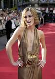 http://img133.imagevenue.com/loc585/th_91245_keiraknightleypiratesofth016_585lo.jpg